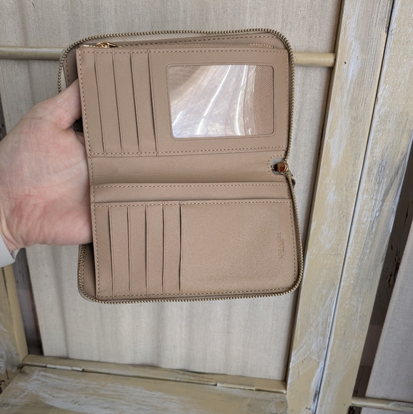 Coach Print Wallet - Picture 10 of 16